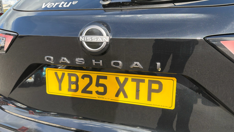 Nissan Qashqai 1.3 DiG-T MH N-Connecta 5dr Petrol Hatchback